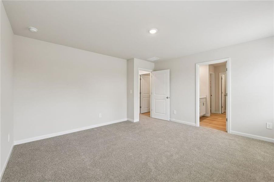 Spacious, unfurnished interior of a new home in Hawthorne Station, College Park (Image 30). Spacious, unfurnished interior of a new home in Hawthorne Station, College Park (Image 30).