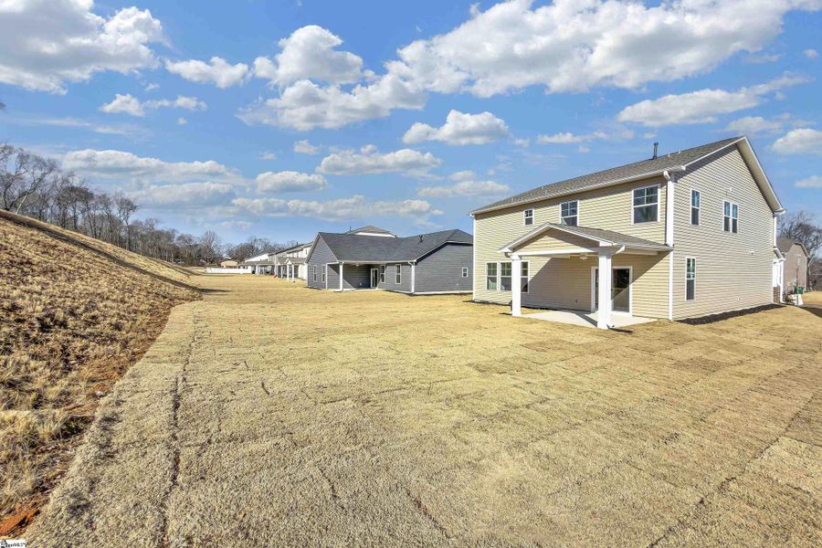 Exterior details and patio area of a home in Lynbrook, Boiling Springs (Image 19).