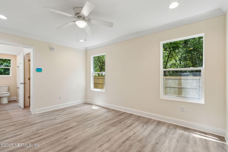 Spacious, unfurnished interior of a new home in , Jacksonville (Image 13).
