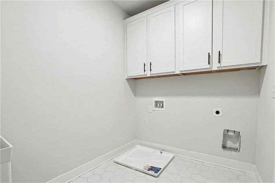 Spacious, unfurnished interior of a new home in , Jefferson (Image 27).