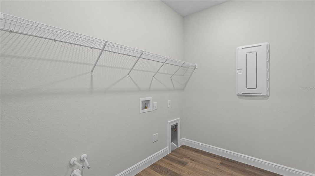 Spacious, unfurnished interior of a new home in Woodland Preserve, Parrish (Image 21).