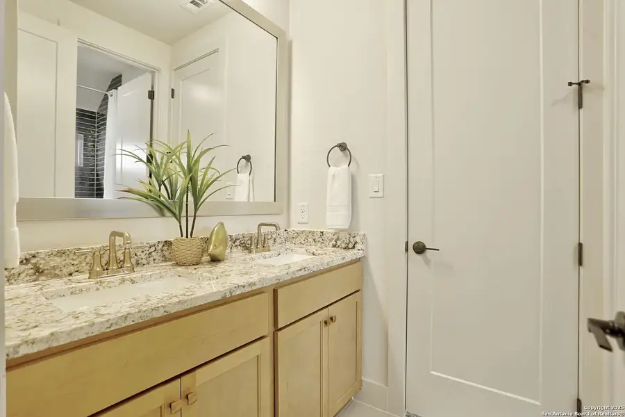 Image 29 of a home in Kinder Ranch 70's.