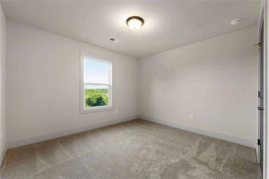 Spacious, unfurnished interior of a new home in Steeplechase, Hoschton (Image 35).