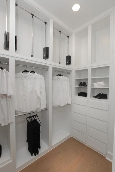 Tivoli Primary Closet