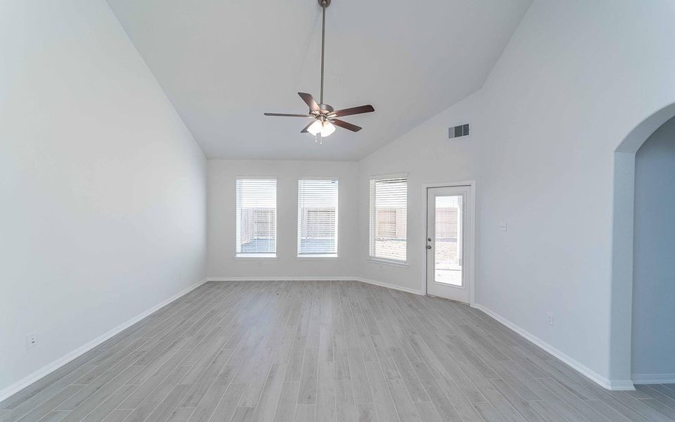 Image 7 of a home in River Ranch Meadows. Image 7 of a home in River Ranch Meadows.