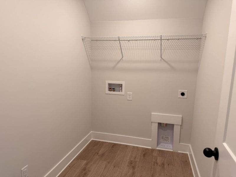 Spacious, unfurnished interior of a new home in Blythe Mill Townhomes, Waxhaw (Image 12).