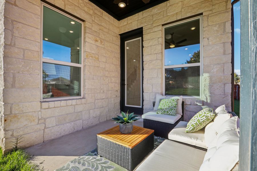 Exterior details and patio area of a home in Sauls Ranch, Round Rock (Image 26).