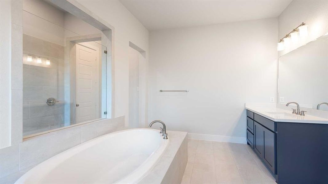 Furnished interior view inside a new home in Myrtle Creek 60', Waxahachie (Image 12). Furnished interior view inside a new home in Myrtle Creek 60', Waxahachie (Image 12).