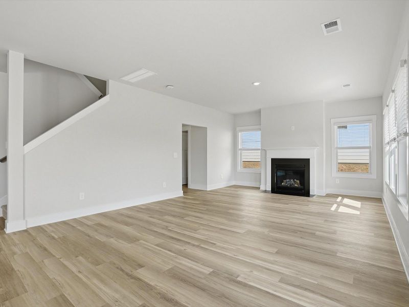 Spacious, unfurnished interior of a new home in Crossing at Abner Creek, Greer (Image 12). Spacious, unfurnished interior of a new home in Crossing at Abner Creek, Greer (Image 12).