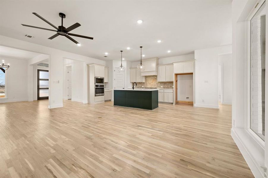Spacious, unfurnished interior of a new home in Settlers Glen, New Fairview (Image 23). Spacious, unfurnished interior of a new home in Settlers Glen, New Fairview (Image 23).