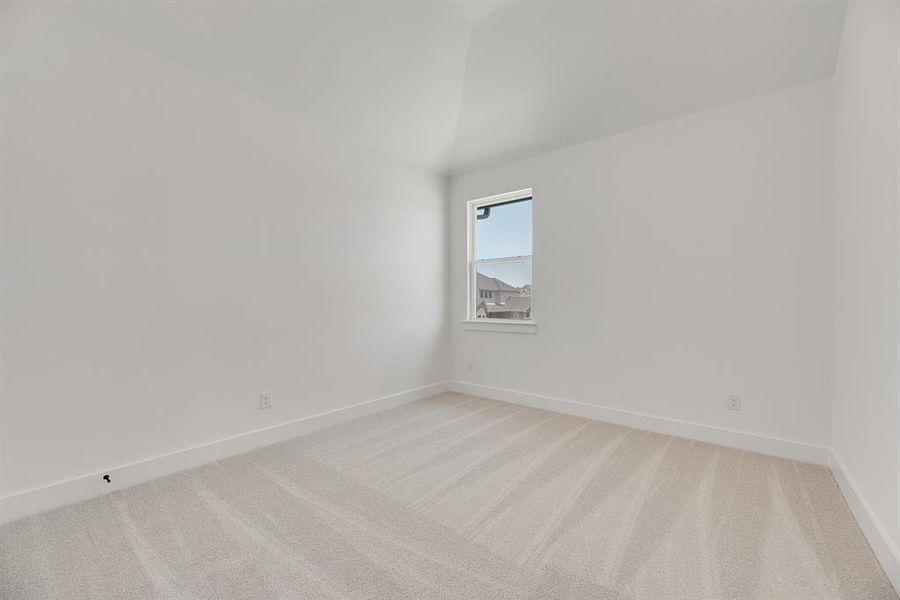 Spacious, unfurnished interior of a new home in Hillside Village, Celina (Image 19).