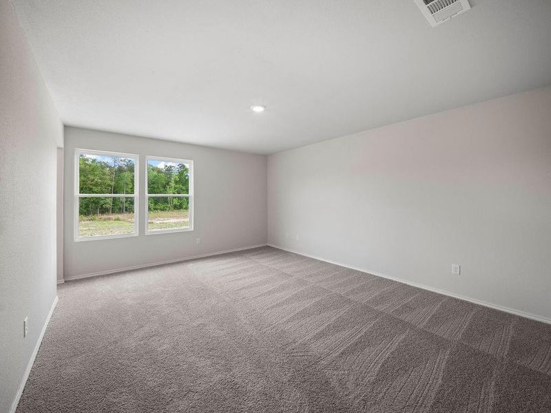 Spacious, unfurnished interior of a new home in Stoney Ridge, Hudson (Image 13).