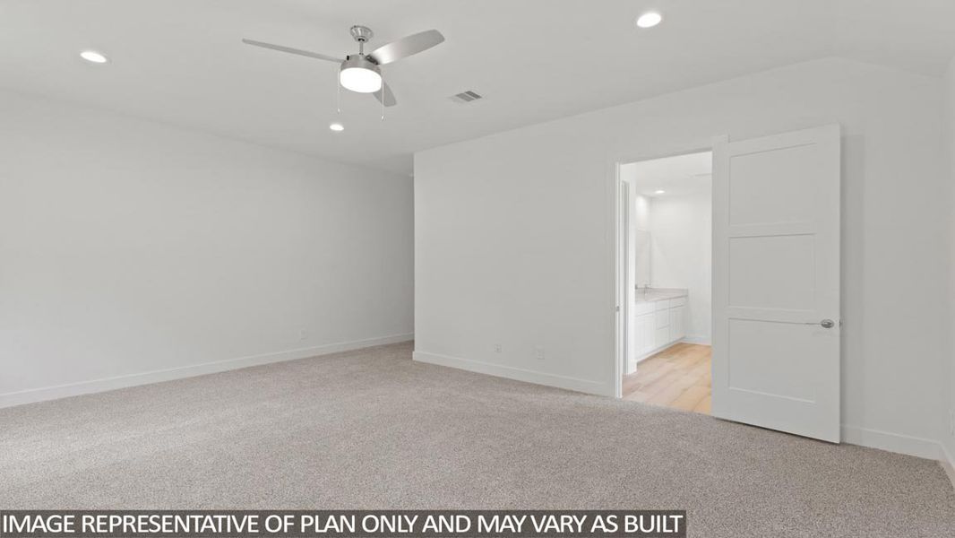 Spacious, unfurnished interior of a new home in Silverthorne, Conroe (Image 19). Spacious, unfurnished interior of a new home in Silverthorne, Conroe (Image 19).