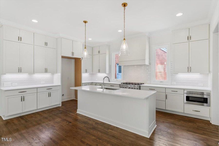 20-3302.5 Hall Place [2153293]_20