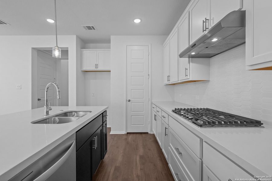 Furnished interior view inside a new home in Davis Ranch, San Antonio (Image 10).