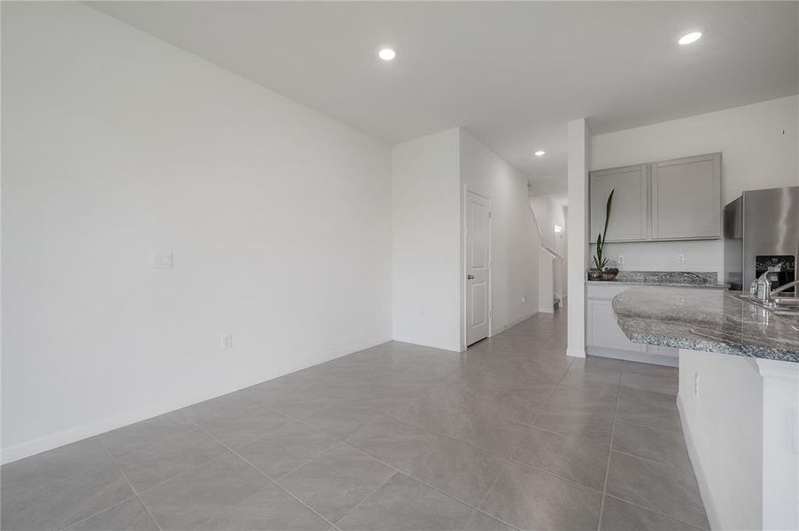 Spacious, unfurnished interior of a new home in , Wimauma (Image 34).