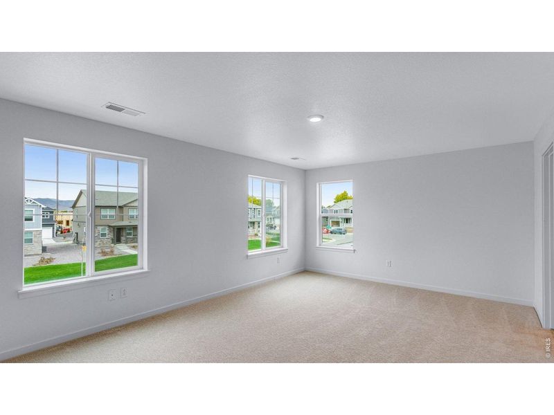Spacious, unfurnished interior of a new home in Hansen Farm, Fort Collins (Image 12).