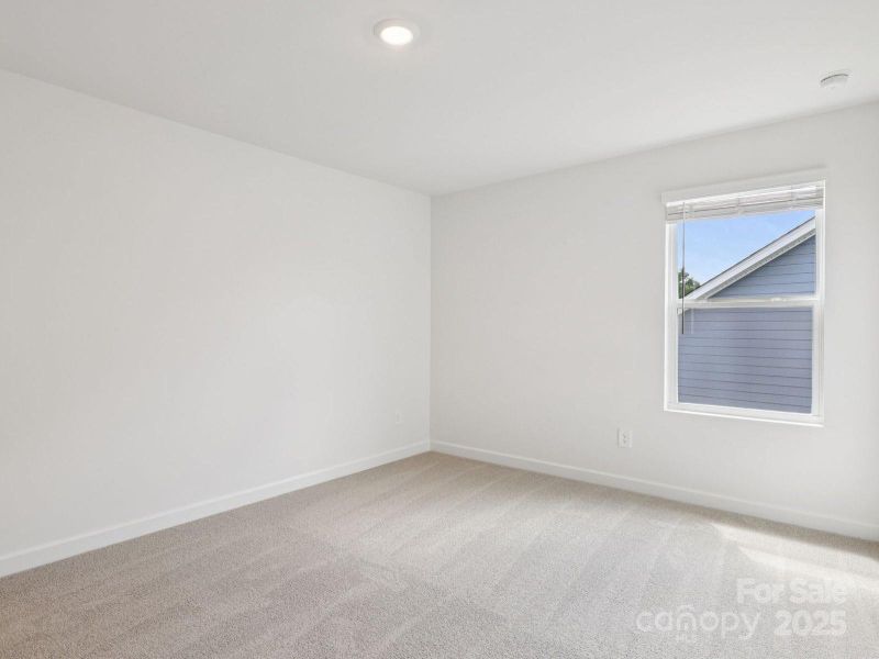 Photo is not of the actual home, but is an inspirational photo of builder’s model home and may depict options, furnishings, and/or decorator features that are not included Photo is not of the actual home, but is an inspirational photo of builder’s model home and may depict options, furnishings, and/or decorator features that are not included