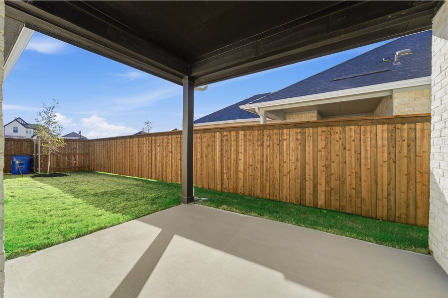 Exterior details and patio area of a home in La Terra, Celina (Image 3).