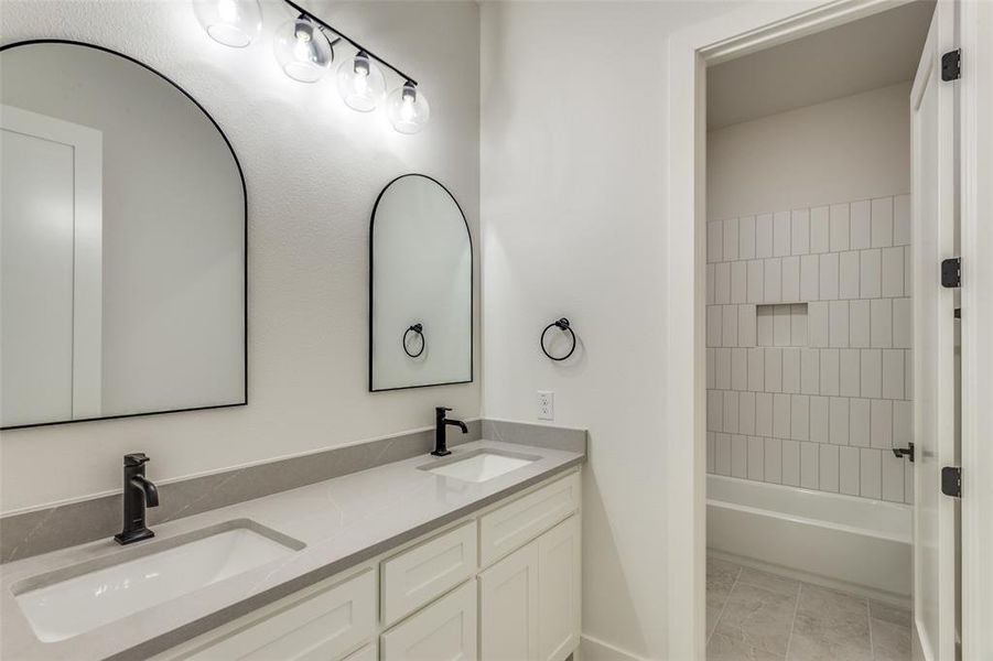 Furnished interior view inside a new home in , Weatherford (Image 5).