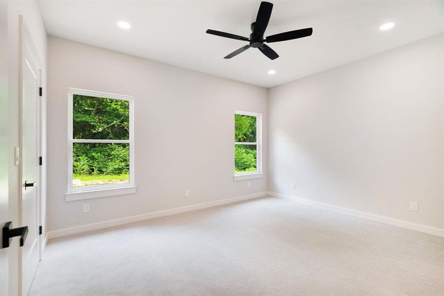 Spacious, unfurnished interior of a new home in , Paris (Image 18).