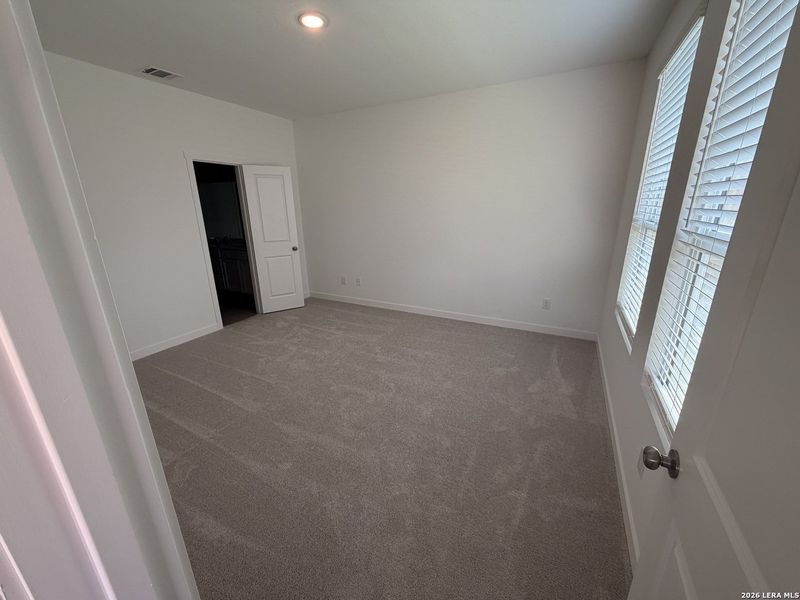 Spacious, unfurnished interior of a new home in Kyndwood, New Braunfels (Image 4). Spacious, unfurnished interior of a new home in Kyndwood, New Braunfels (Image 4).