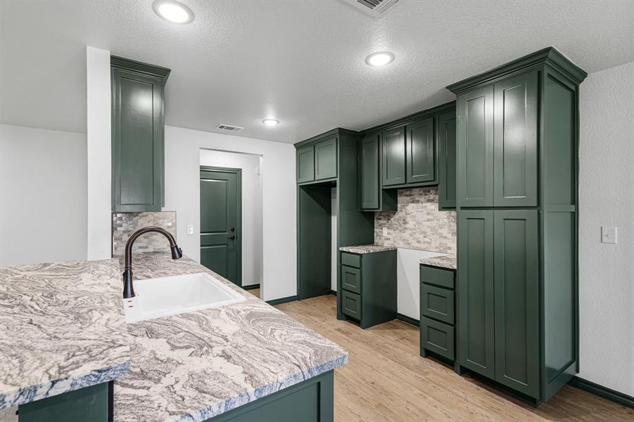 Furnished interior view inside a new home in , Nocona (Image 6).