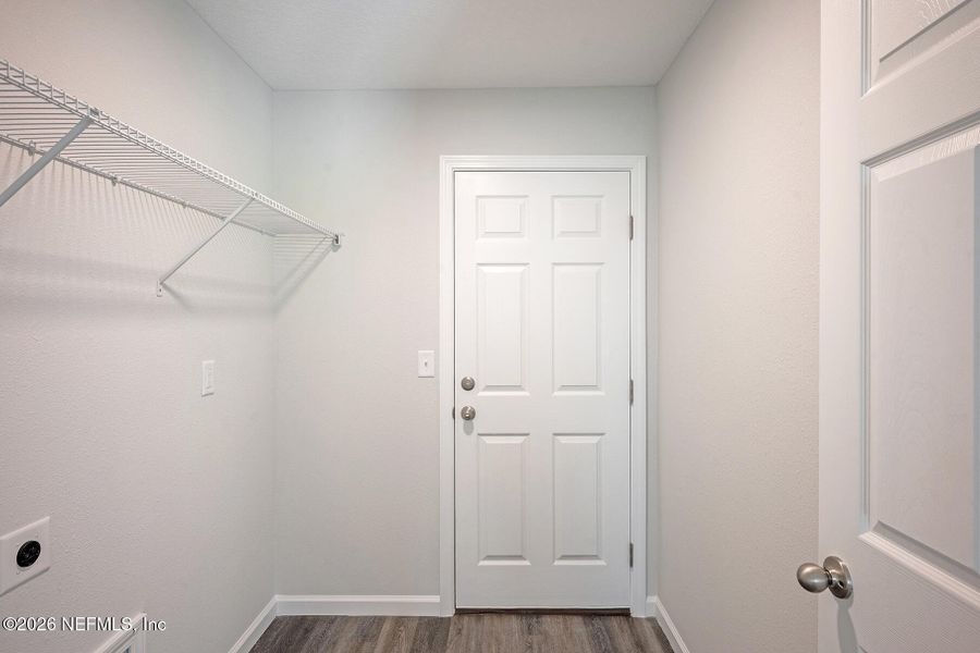 Spacious, unfurnished interior of a new home in , Jacksonville (Image 20).