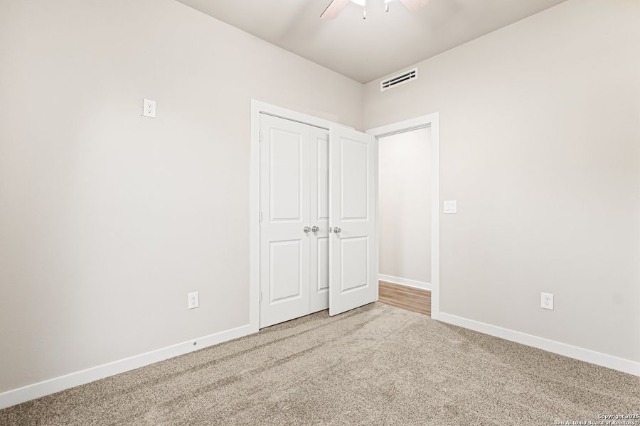 Spacious, unfurnished interior of a new home in , San Antonio (Image 25).