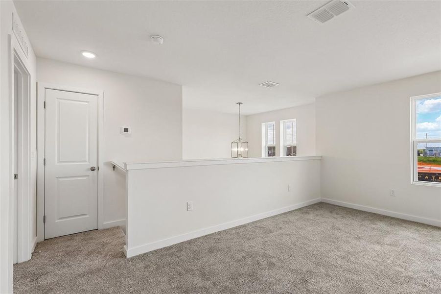 Spacious, unfurnished interior of a new home in Hamilton Bluff, Haines City (Image 30).