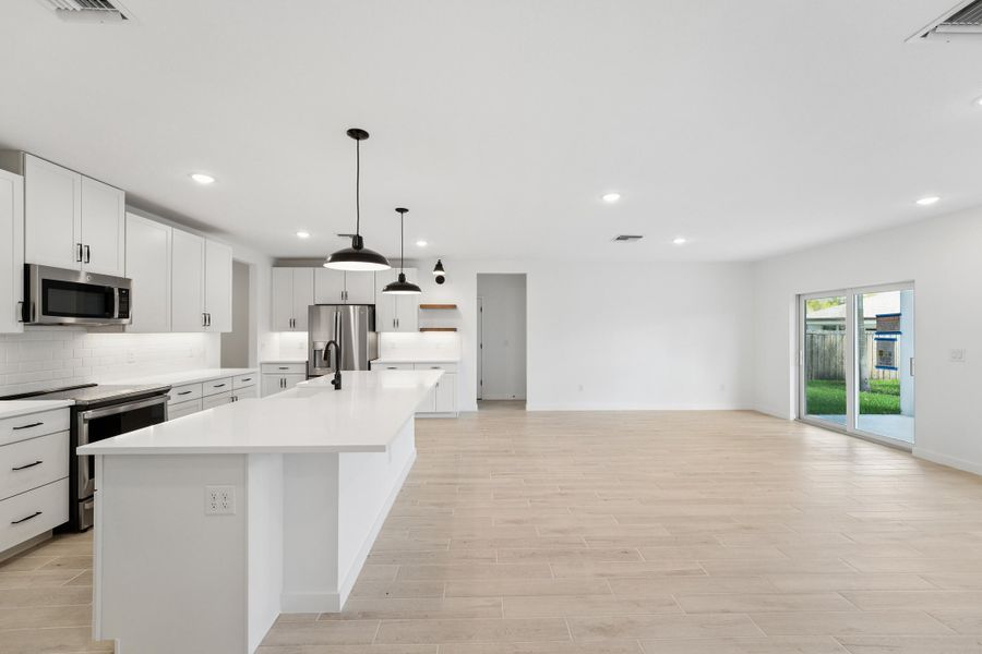 Kitchen, Dining Area & Great Room