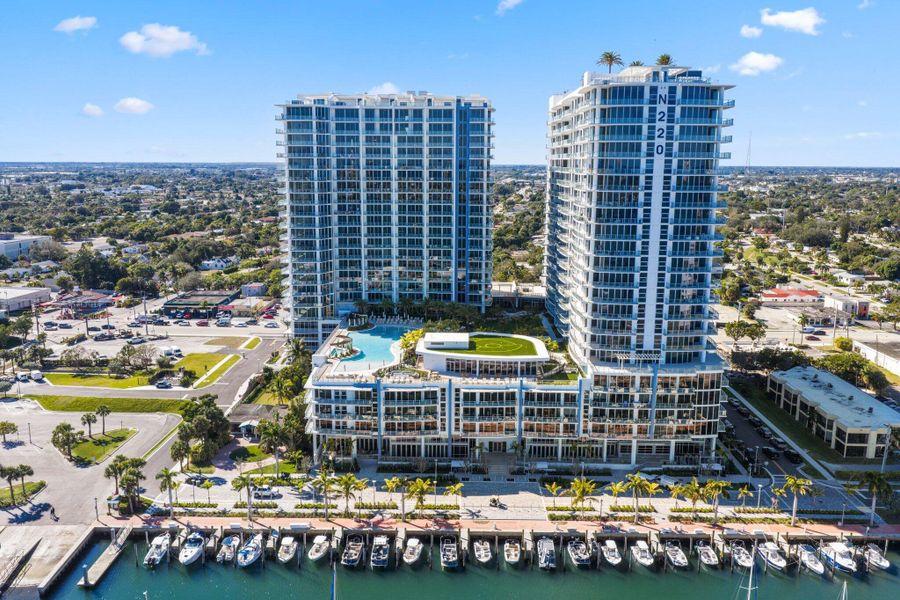 220 Lake Shore Drive - 90.JPG-SMALL