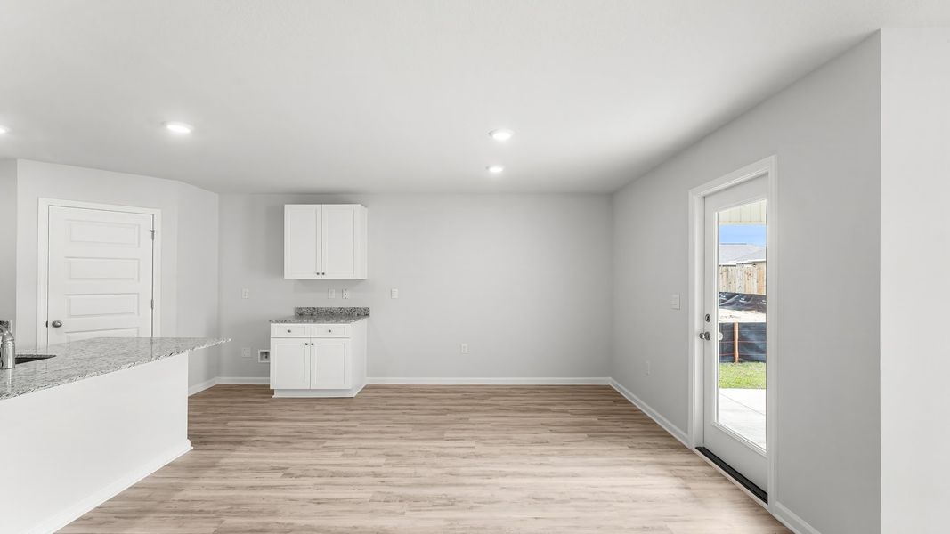 Spacious, unfurnished interior of a new home in Destini Lane, Panama City (Image 22).