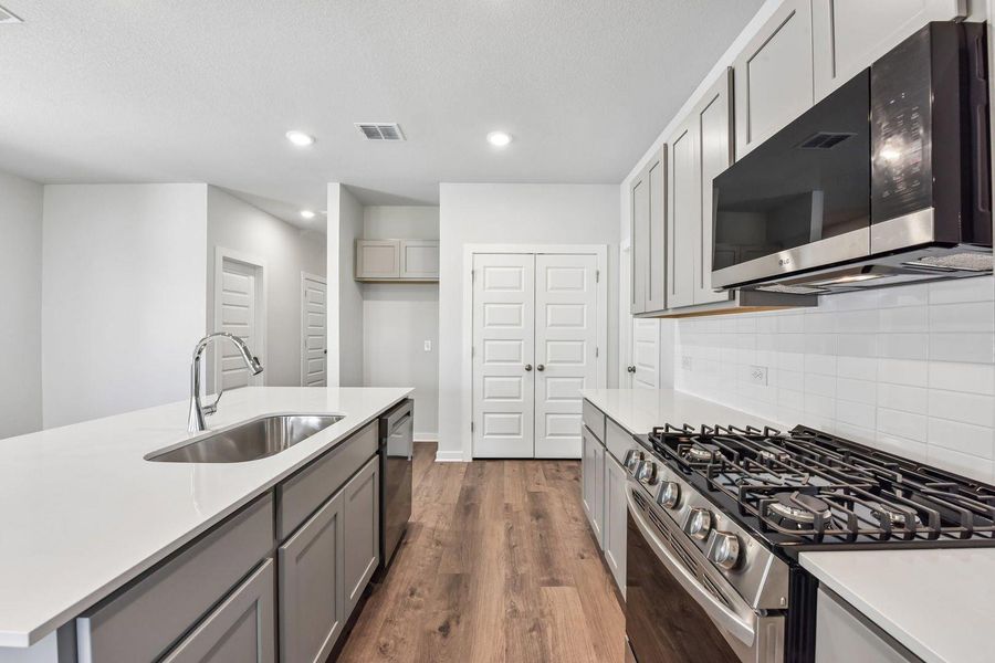 Furnished interior view inside a new home in Trinity Ranch, Elgin (Image 8).