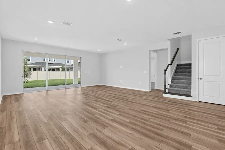Spacious, unfurnished interior of a new home in Center Lake Ranch Community Group Page, St. Cloud (Image 19).