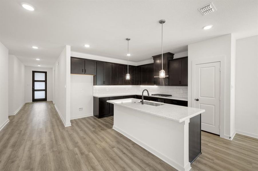 225 Whitetail- Kitchen-3