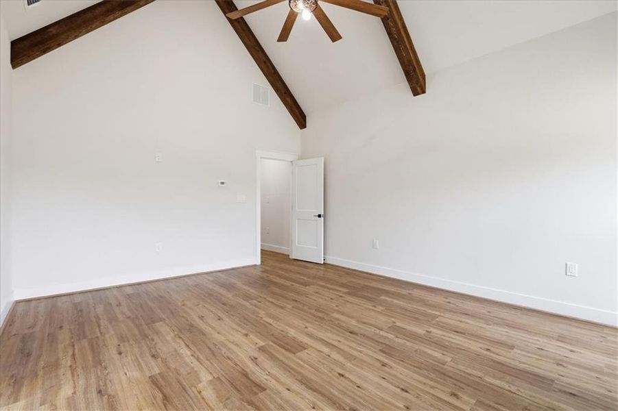 Spacious, unfurnished interior of a new home in , Monroe (Image 55).