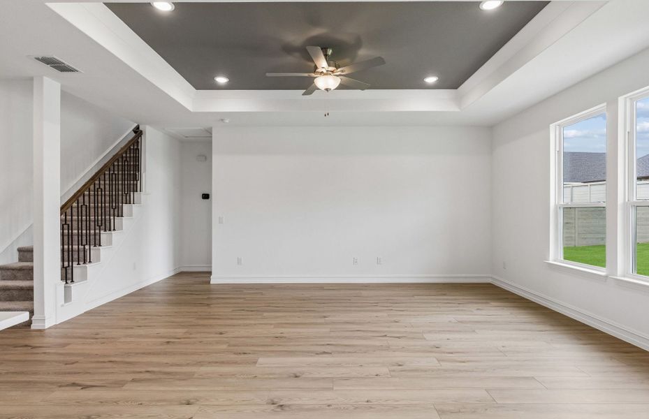 Spacious, unfurnished interior of a new home in Treeline, Justin (Image 15).