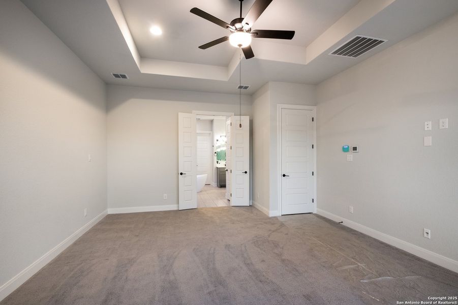 Spacious, unfurnished interior of a new home in Harvest Hills, Marion (Image 15).