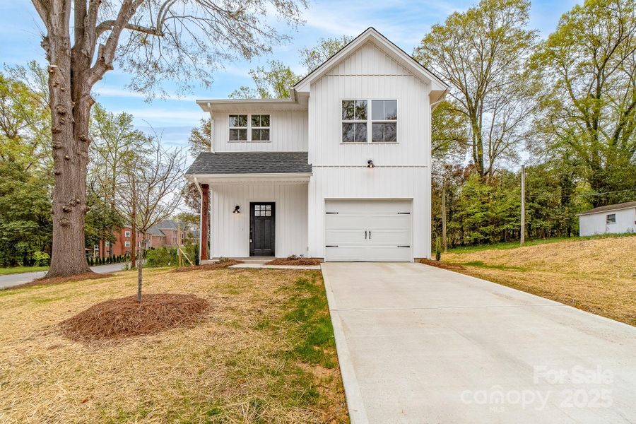 Front exterior of a new home in , Cherryville, NC, highlighting curb appeal (Image 19). Front exterior of a new home in , Cherryville, NC, highlighting curb appeal (Image 19).