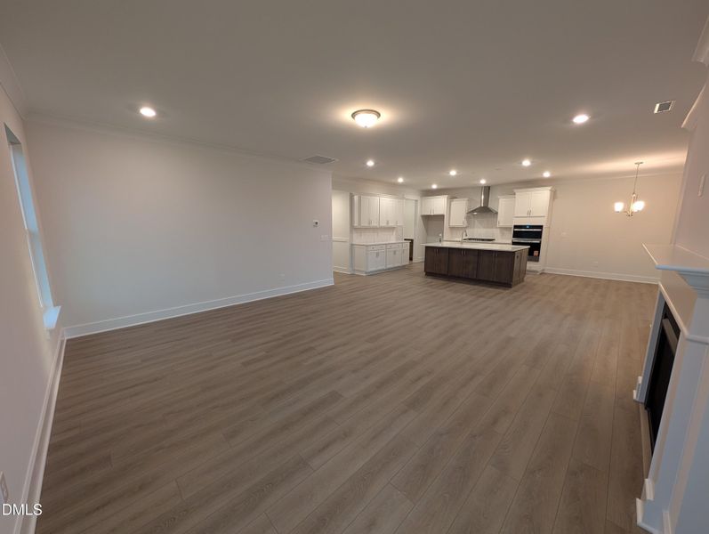 PXL_20250926_223640286 PXL_20250926_223640286