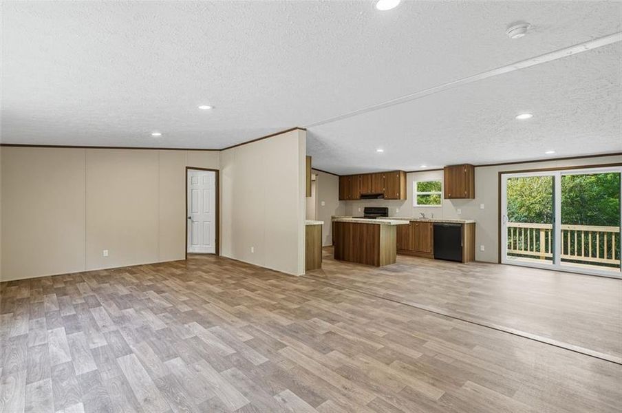 Spacious, unfurnished interior of a new home in , Alto (Image 20). Spacious, unfurnished interior of a new home in , Alto (Image 20).