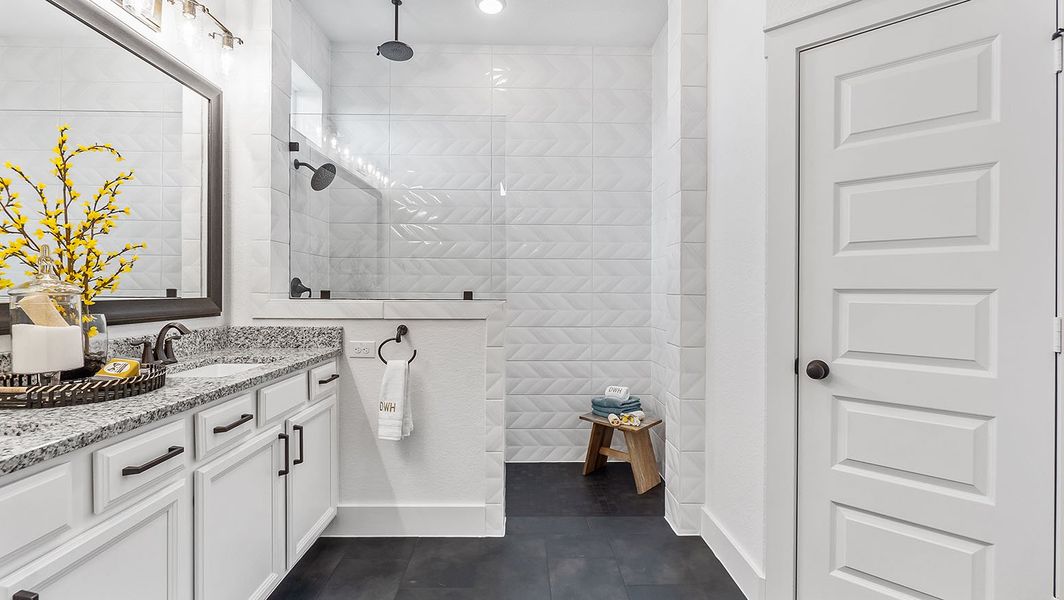 The Parma - Owner's Bath The Parma - Owner's Bath