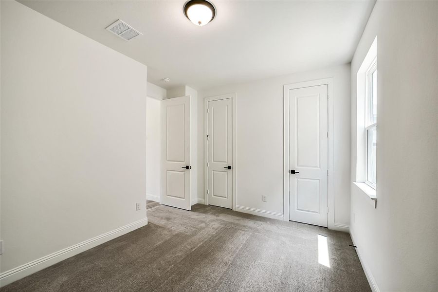 Spacious, unfurnished interior of a new home in Sienna 40', Missouri City (Image 36). Spacious, unfurnished interior of a new home in Sienna 40', Missouri City (Image 36).