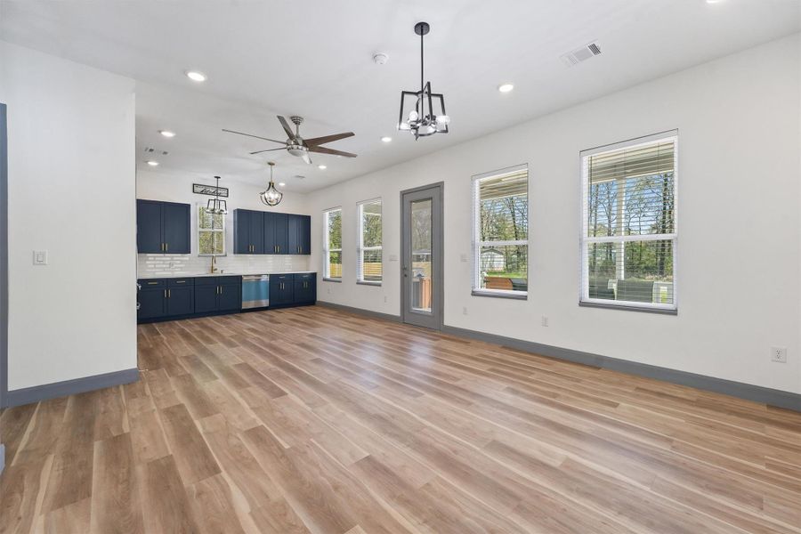 Spacious, unfurnished interior of a new home in , Point Blank (Image 10).