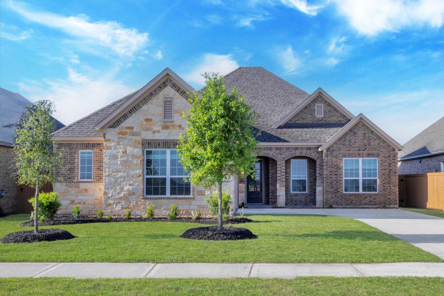Stunning and elegant are just a couple of words to describe the single-story Iris plan featuring 3 bedrooms and 2 full baths. Actual finishes and selections may vary from the listing photos. Stunning and elegant are just a couple of words to describe the single-story Iris plan featuring 3 bedrooms and 2 full baths. Actual finishes and selections may vary from the listing photos.
