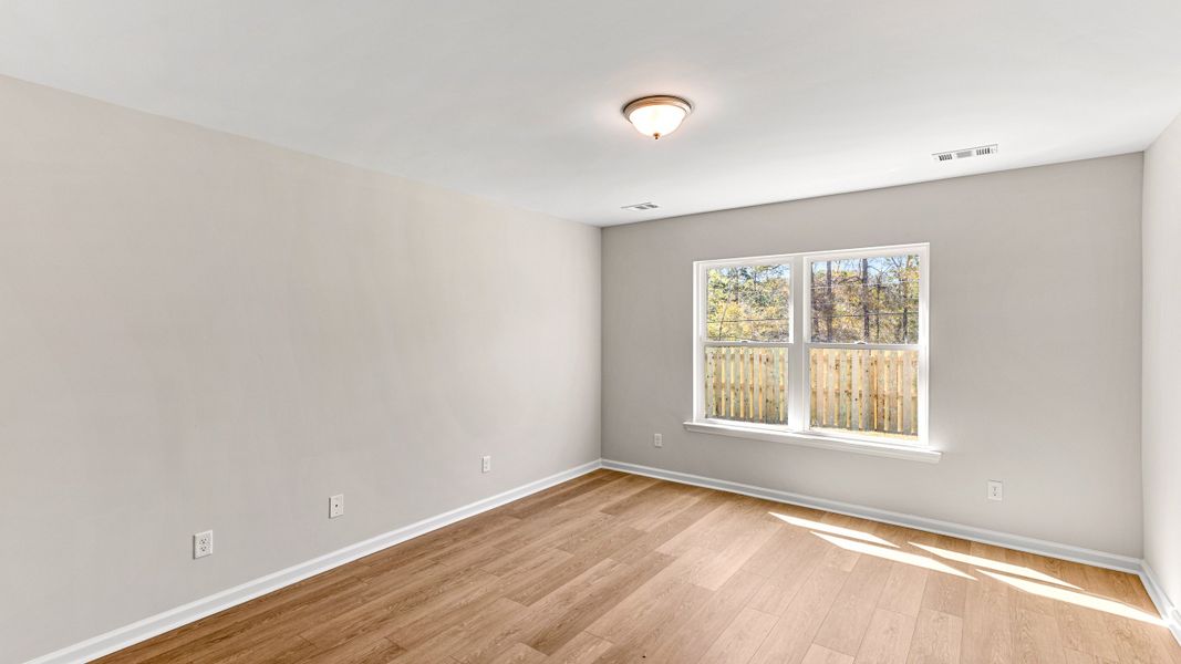 Spacious, unfurnished interior of a new home in Belair East, Statesboro (Image 21).