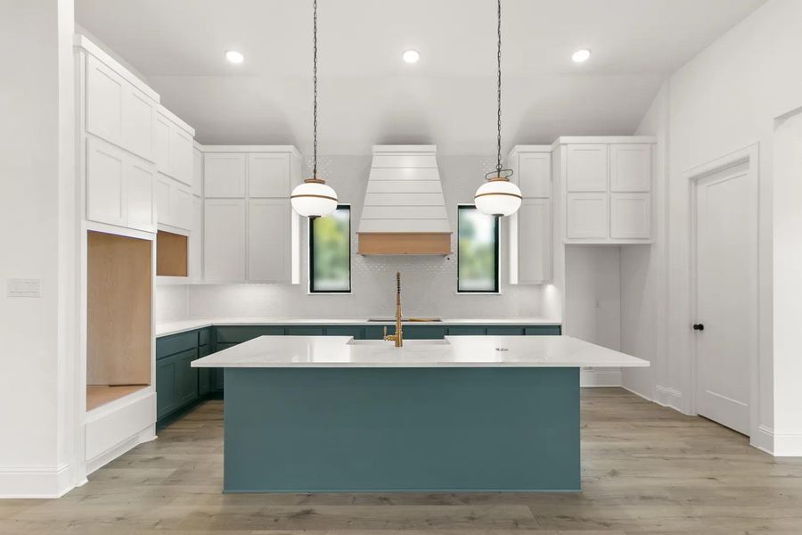 Sydney E Kitchen