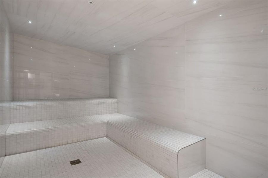 Spacious, unfurnished interior of a new home in , St. Petersburg (Image 23). Spacious, unfurnished interior of a new home in , St. Petersburg (Image 23).