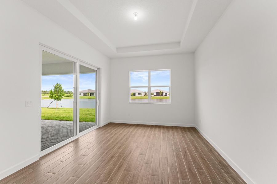 Spacious, unfurnished interior of a new home in Tradition - Telaro, Port St. Lucie (Image 14).